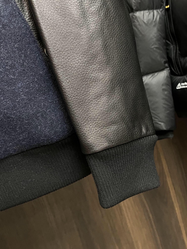 ハイクオリティダウンジャケット素材ディテール